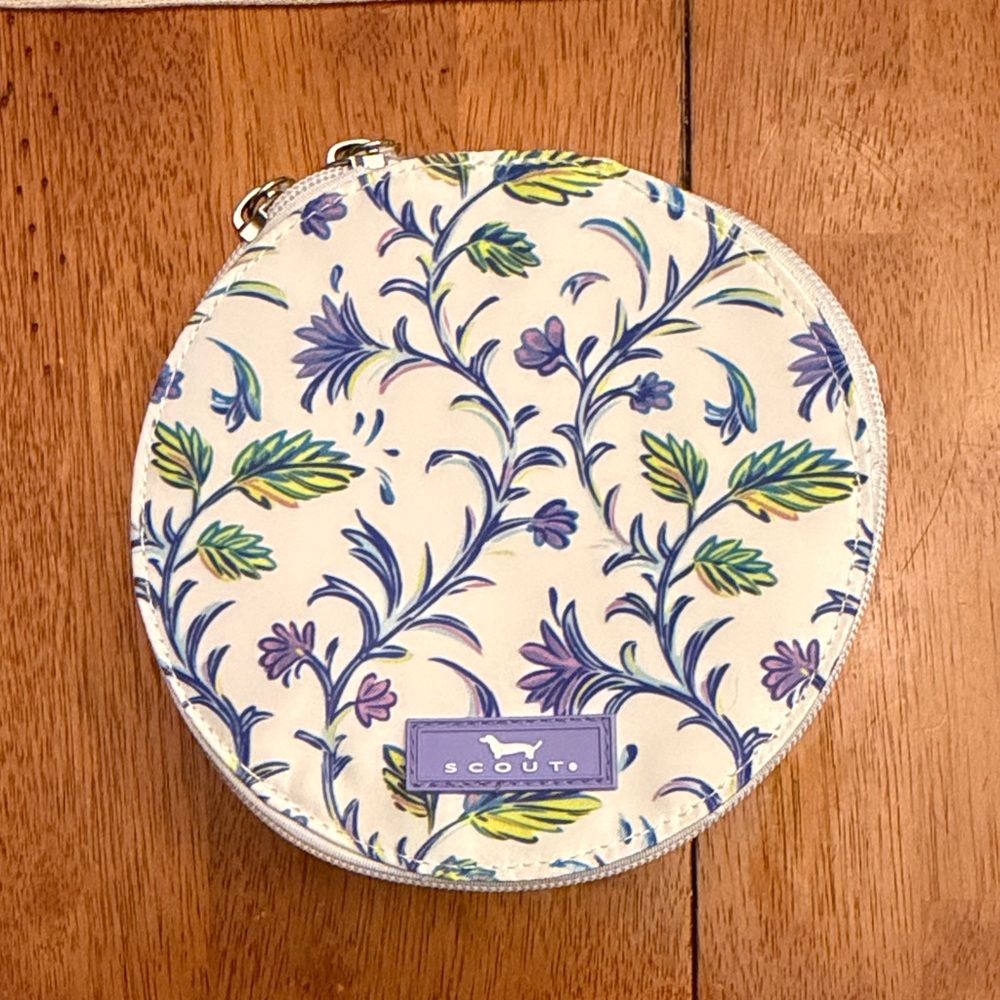 Scout Floral Patterned Round Jewelry Pouch